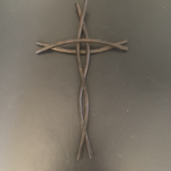 Metal cross - Picture 3 of 5